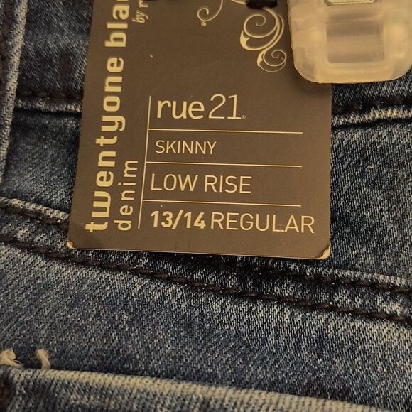 Women's Rue 21 jeans NWT - Picture 3 of 6